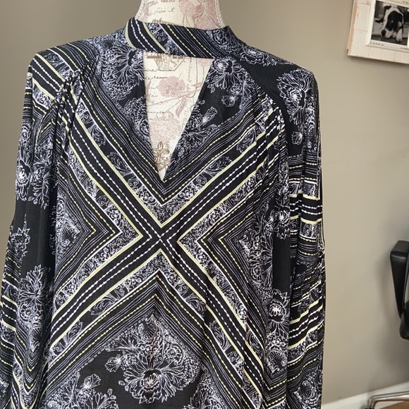 Free People Walking on a Dream Tunic Blouse - Picture 5 of 12